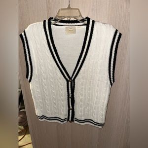 Maeve Short Sleeve Buttoned Down Top